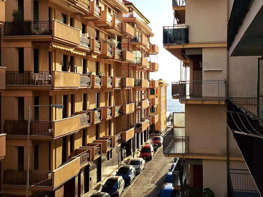 Liguria- Chiavari: A Trenta Passi Dal Mare Екстер'єр фото
