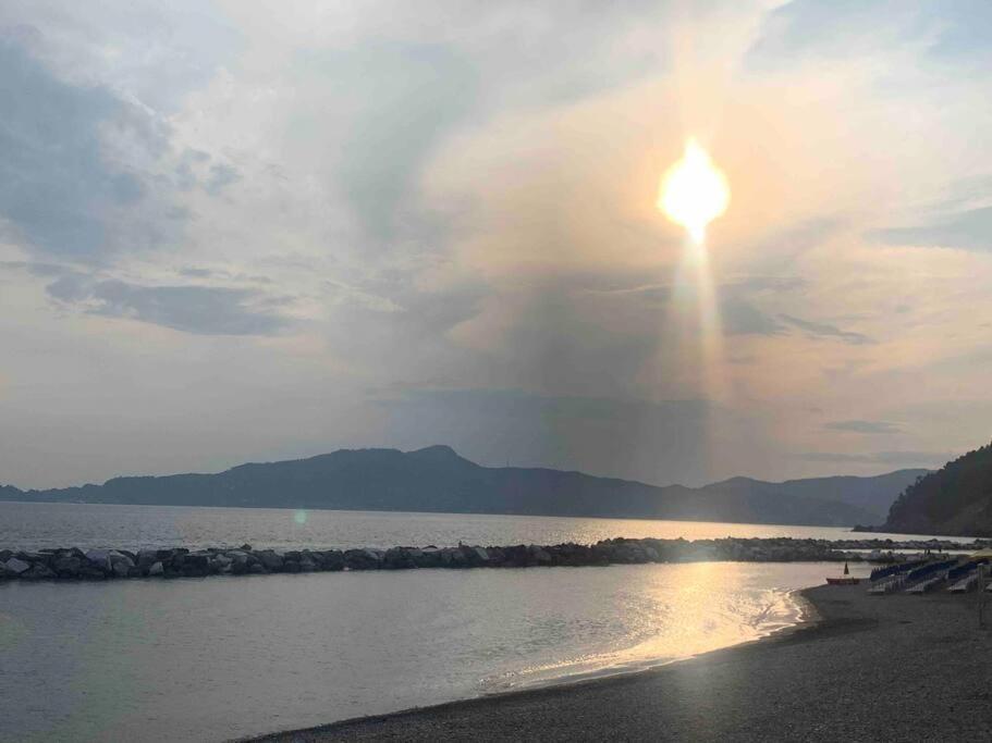 Liguria- Chiavari: A Trenta Passi Dal Mare Екстер'єр фото